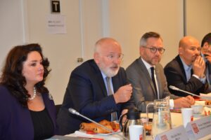 PES Europe Ministers caution Poland to abide by the rule of law