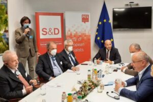 PES President discusses democracy and inequality with Lula da Silva in Brussels