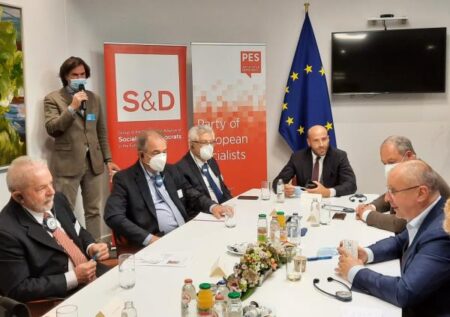 PES President discusses democracy and inequality with Lula da Silva in Brussels