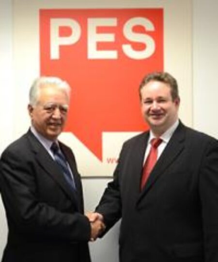 PES Secretary General Philip Cordery met with Mr Faruk Loğoğlu, Deputy  Chairman of the CHP, Turkey.