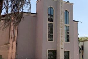 PES: Teatri Kombëtar in Tirana should not be used for political purposes