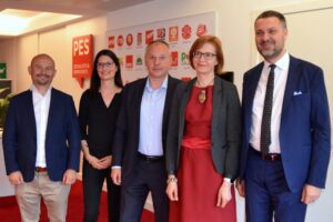 PES and ETUC prioritise inequality, wages and fighting populism