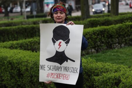 PES condemns barbaric attack on women’s rights in Poland
