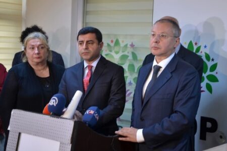 PES deeply concerned about detention of HDP leaders Demirtas, Yuksekdag and other opposition MPs