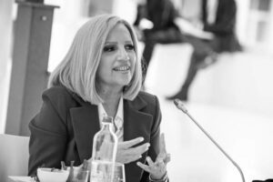 PES mourns the death of Fofi Gennimata