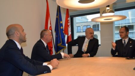 PES president meets Albanian prime minister in Brussels
