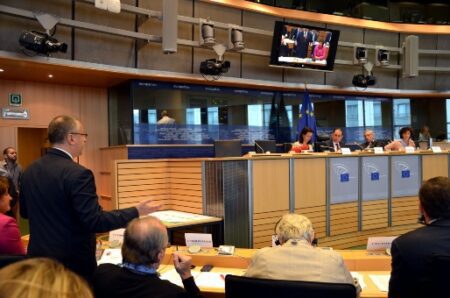 Stanishev demands Juncker’s Commission implement concrete jobs and growth  investment strategy at EP hearing