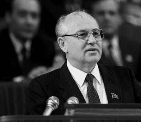 Gorbachev speaking in 1987