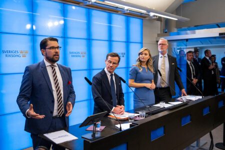 Sweden: European socialists condemn centre-right and liberals for linking arms with far-right