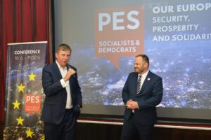 Former Minister of Foreign Affairs of the Czech Republic Tomáš Petříček (left) and Chair of SOCDEM, Michael Smarda, speak at the event
