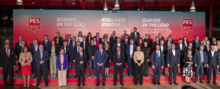 Heads of state and government, European Commissioners, and leaders of member parties and organisations at the PES Leaders’ Meeting during the PES Congress in Málaga.