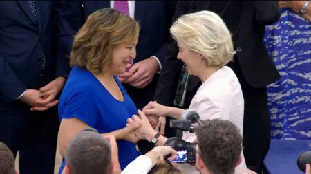 The President of the S&D Group in the European Parliament and First Vice-President of the PES Iratxe García Pérez congratulates Ursula von der Leyen on her re-election as President of the European Commission moments after the result of the vote was announced.