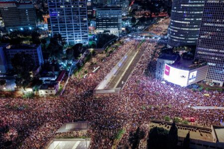 A drone photo of protesters rallying in support of the hostages who were kidnapped during the deadly October 7 attack, amid the ongoing conflict in Gaza between Israel and Hamas, in Tel Aviv, Israel September 1, 2024. Photo: Reuters / Belga